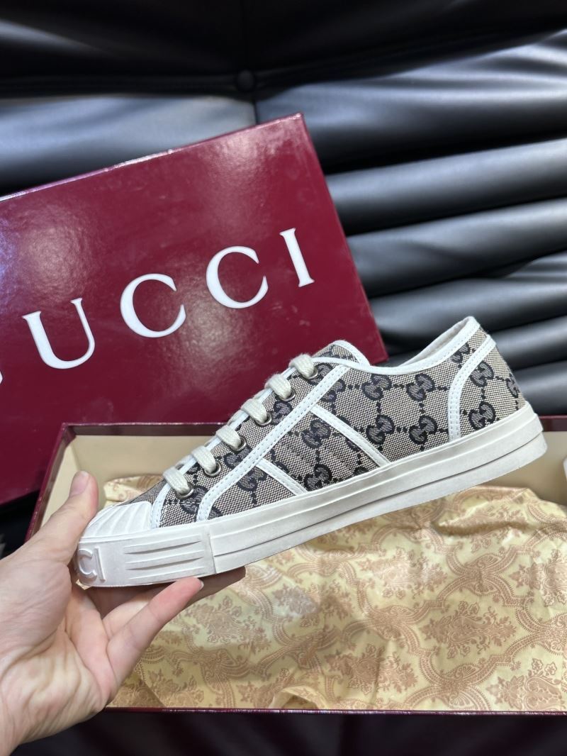 Gucci Low Shoes